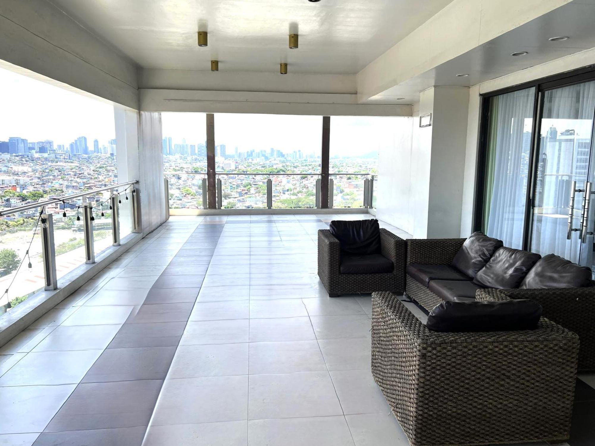 Stunning 2Br Apt, 65 Sq M Netflix At Rosewood Pointe Residences Near Bgc Маніла Екстер'єр фото