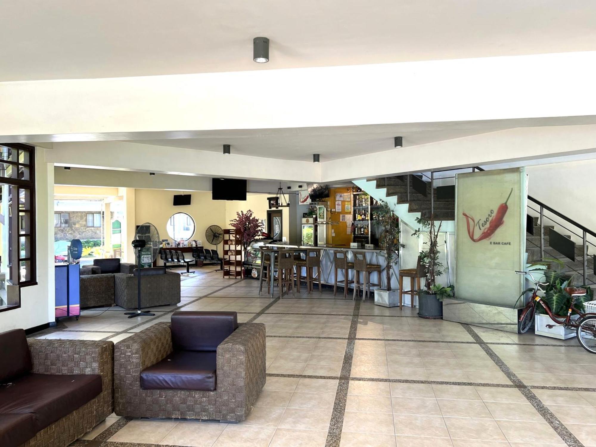Stunning 2Br Apt, 65 Sq M Netflix At Rosewood Pointe Residences Near Bgc Маніла Екстер'єр фото